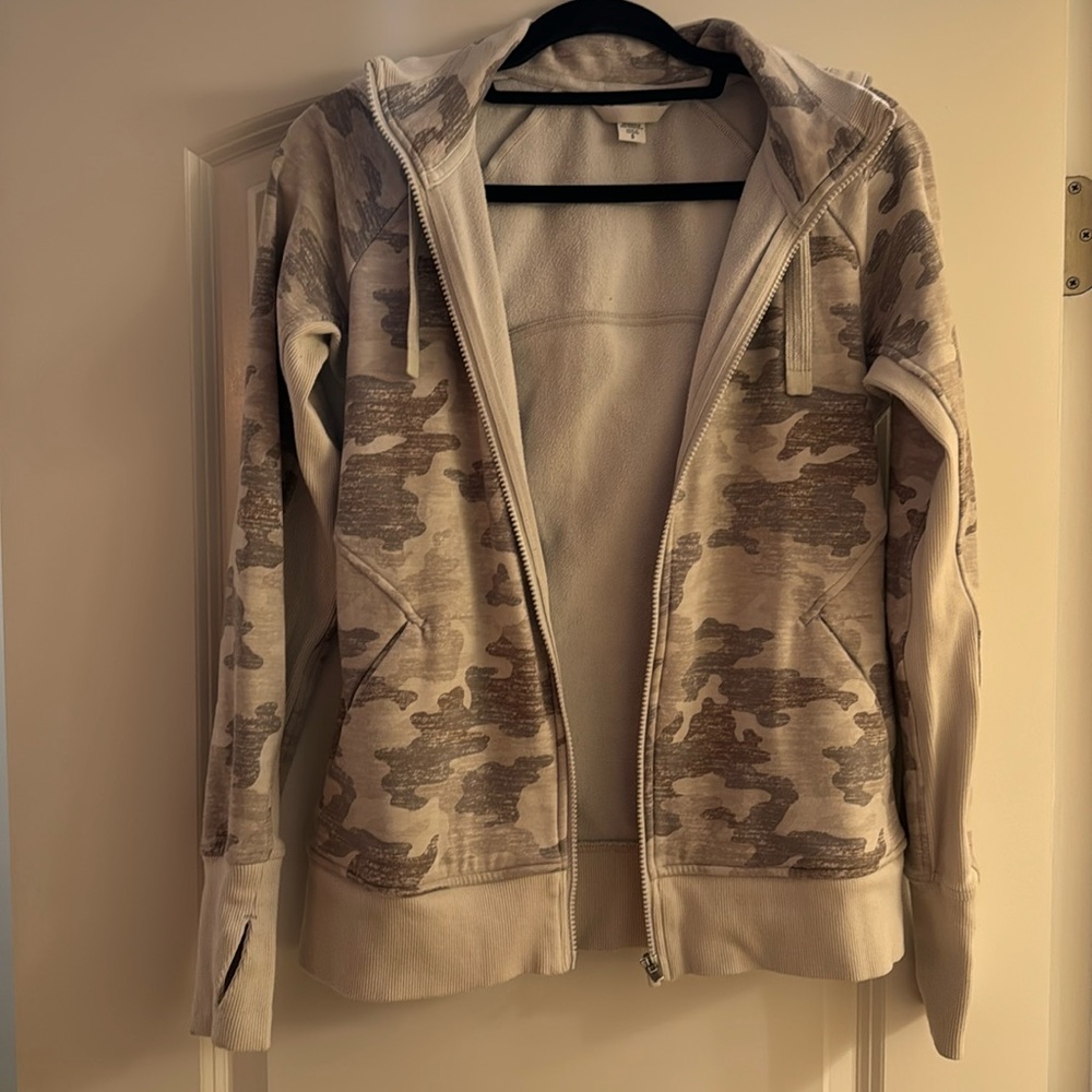 Athleta Camo Hooded Zip Up - Picture 8 of 11